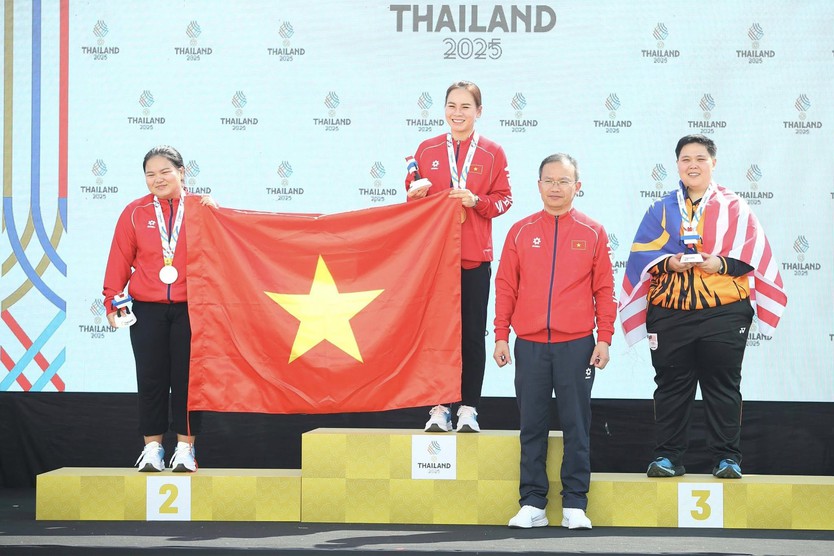 Nóng: Trịnh Thu Vinh tốp 1 VĐV tiêu biểu toàn quốc 2025, HLV Kim Sang-sik và U22 Việt Nam được vinh danh - Ảnh 2.