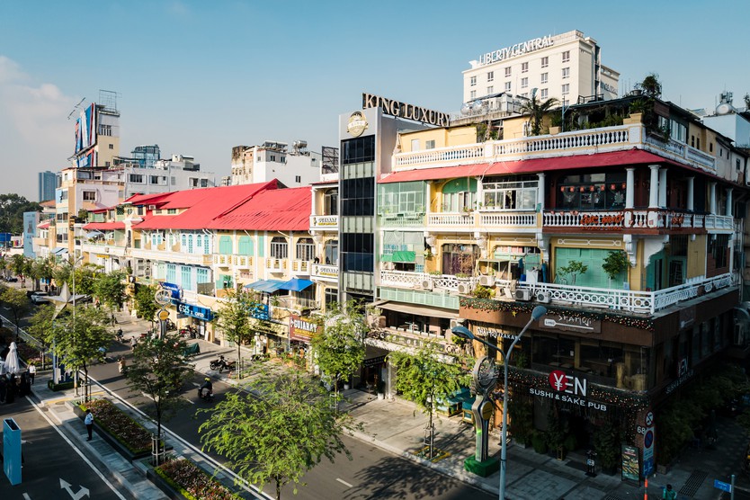 Hoàn thành chỉnh trang đường Lê Lợi sau 20 ngày, góp phần làm đẹp diện mạo trung tâm TP. Hồ Chí Minh - Ảnh 3.