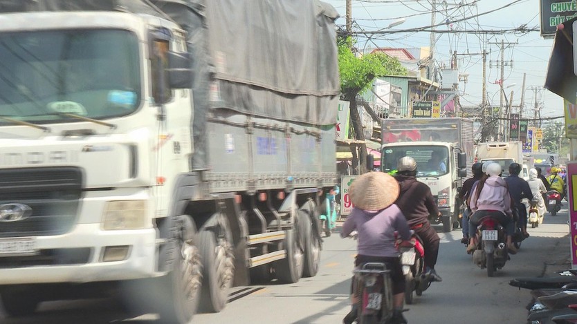Đường Vĩnh Lộc chậm mở rộng, người dân mệt mỏi đợi chờ - Ảnh 1.