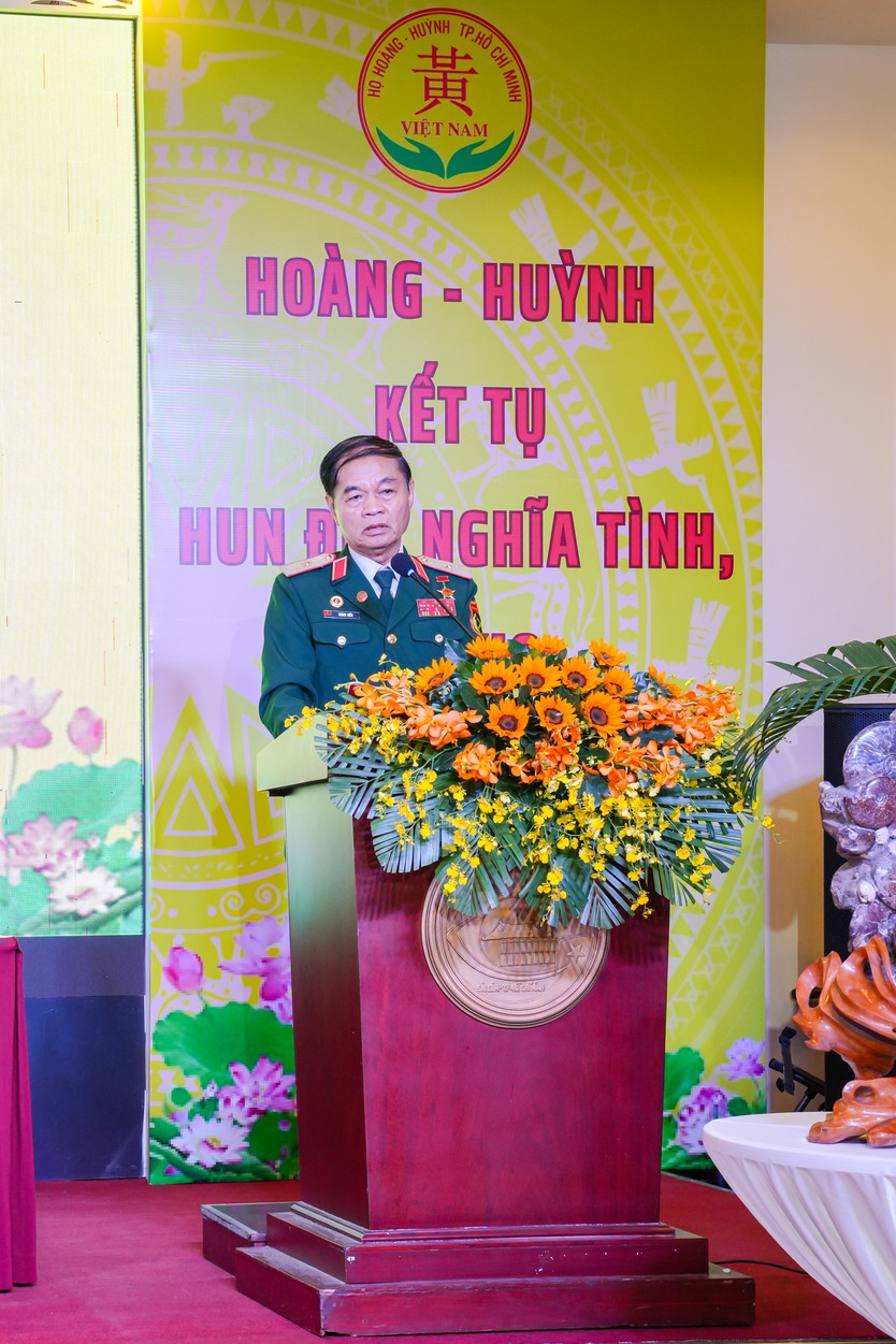 Đại hội dòng họ Hoàng - Huỳnh: “Kết tự - hun đúc nghĩa tình - tộc họ vạn đại vinh”  - Ảnh 6.