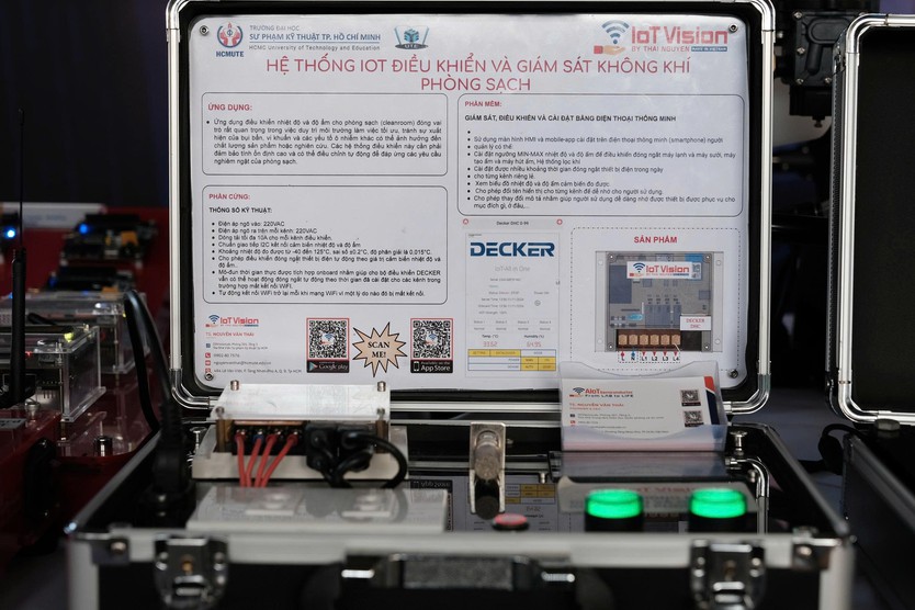 Phòng Lab IoT & Điều khiển Đại học Sư phạm Kỹ thuật giới thiệu bộ kit thông minh “tự làm - tự làm chủ” tại Ngày hội Công nghệ số Thủ Đức 2025 - Ảnh 3.