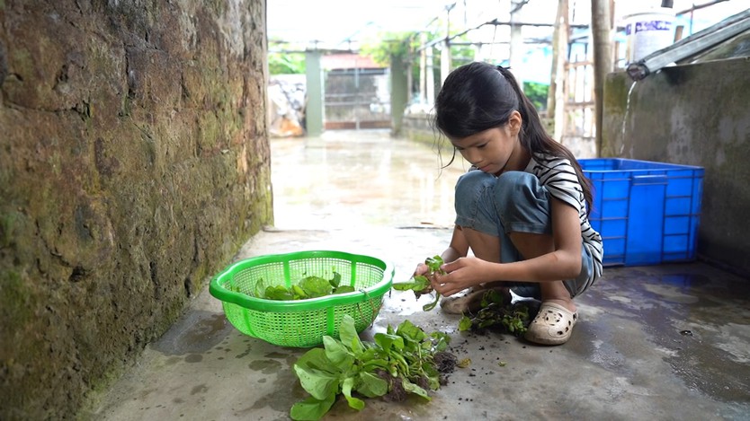 Quỳnh Anh chênh vênh khi cha mẹ bệnh tật, chị nghỉ học, cả nhà sống nhờ ông bà - Ảnh 6.