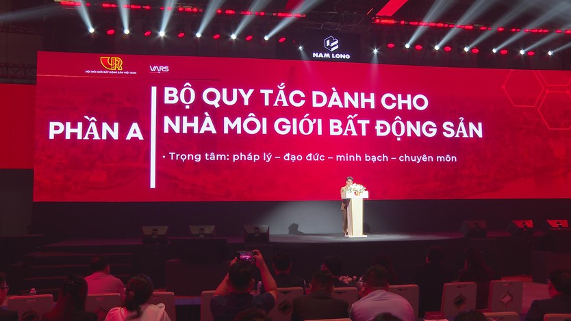 Yêu cầu chuẩn hóa nghề môi giới bất động sản càng trở nên cấp thiết - Ảnh 2.