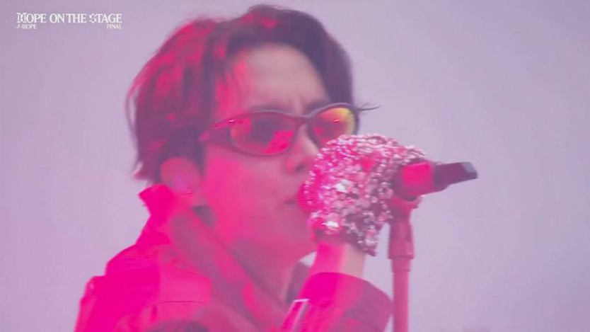 Tất cả bảy thành viên BTS xuất hiện tại sự kiện của J-Hope   - Ảnh 1.