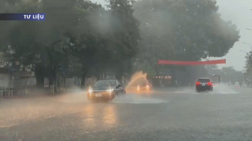 Khí tượng cảnh báo: Nắng nóng kéo dài đến tháng 8, mưa bão tăng mạnh từ cuối năm - Ảnh 2.
