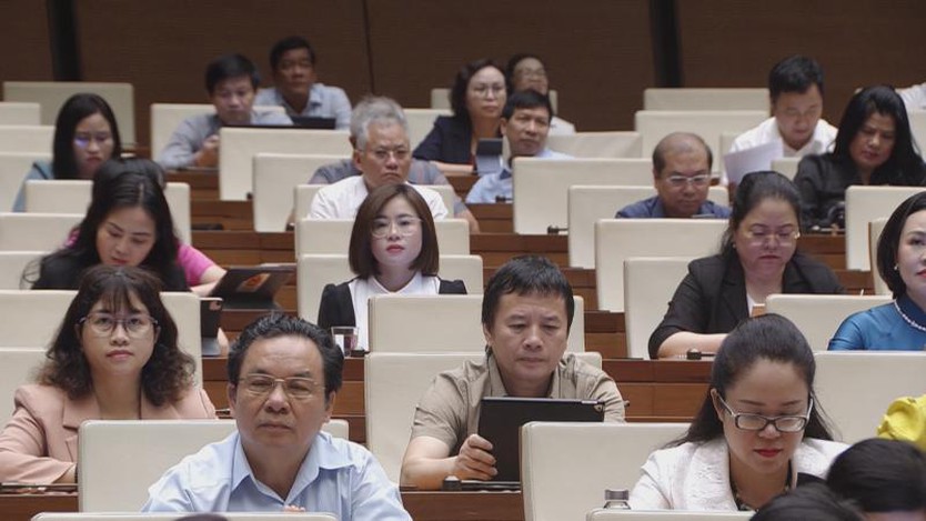 Quốc hội bắt đầu phiên chất vấn và trả lời chất vấn: Tập trung vào lĩnh vực tài chính và giáo dục – đào tạo- Ảnh 2.