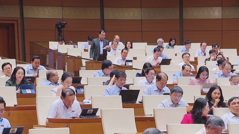 Phiên chất vấn tại Quốc hội: Thẳng thắn, trách nhiệm, hướng về thực tiễn - Ảnh 4.