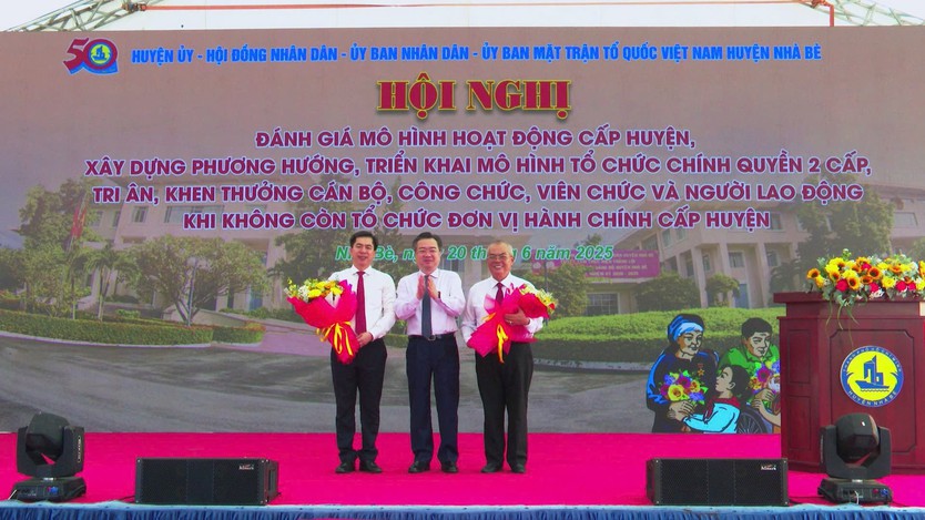 Huyện Nhà Bè tổng kết mô hình hoạt động, triển khai mô hình tổ chức chính quyền địa phương hai cấp - Ảnh 1.