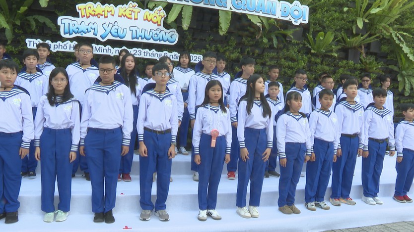 Lễ xuất quân “Học kỳ trong Quân đội 2025”: Kết nối yêu thương, rèn luyện kỷ luật cho thế hệ trẻ - Ảnh 4.