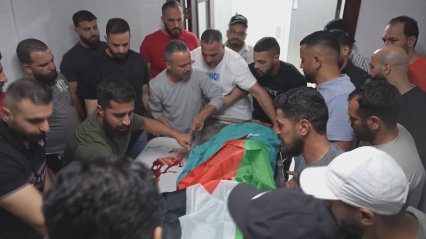 Người định cư Israel tấn công thị trấn Palestine ở Bờ Tây - Ảnh 1.