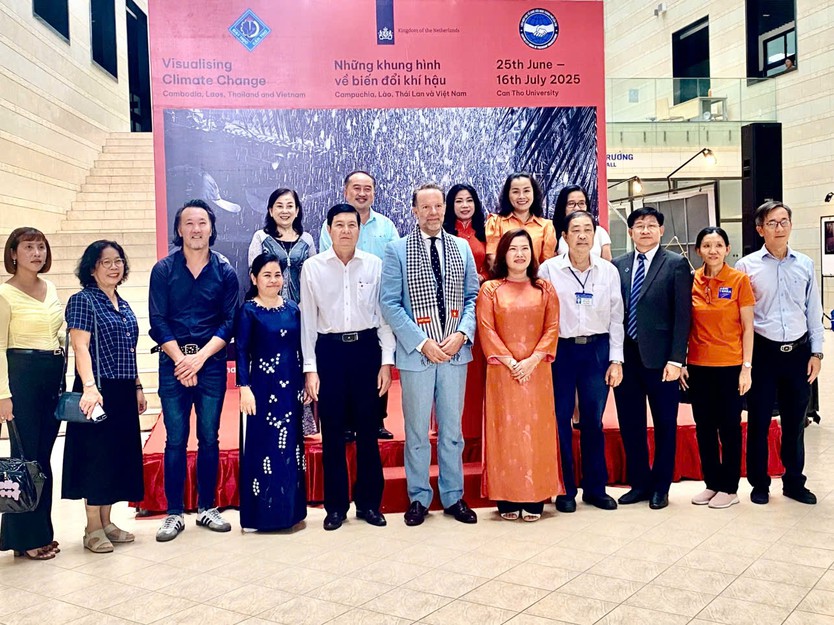 Triển lãm ảnh tác động biến đổi khí hậu tại Campuchia, Lào, Thái Lan, Việt Nam- Ảnh 2.