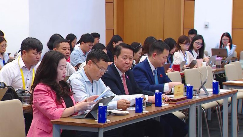 Quốc hội sẽ tập trung giám sát việc sắp xếp đơn vị hành chính, tổ chức chính quyền hai cấp - Ảnh 2.