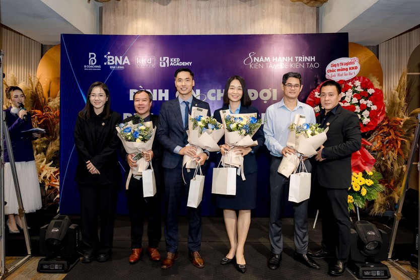 KKD Việt Nam tìm lời giải cho kinh tế tư nhân ở nửa cuối 2025 - Cần bình ổn chờ đợi hay bứt phá khác biệt?- Ảnh 1.