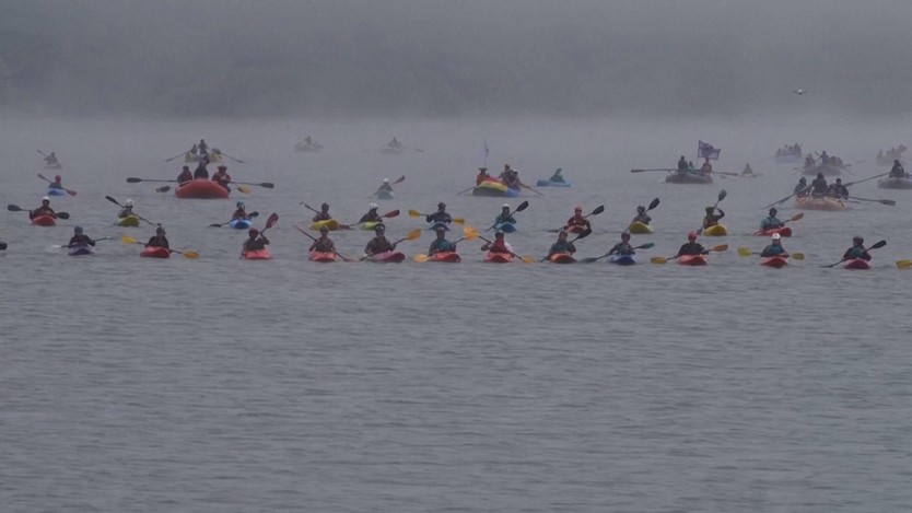 Dòng sông tại Mỹ: Thi chèo thuyền kayak marathon dài gần 500km- Ảnh 1.