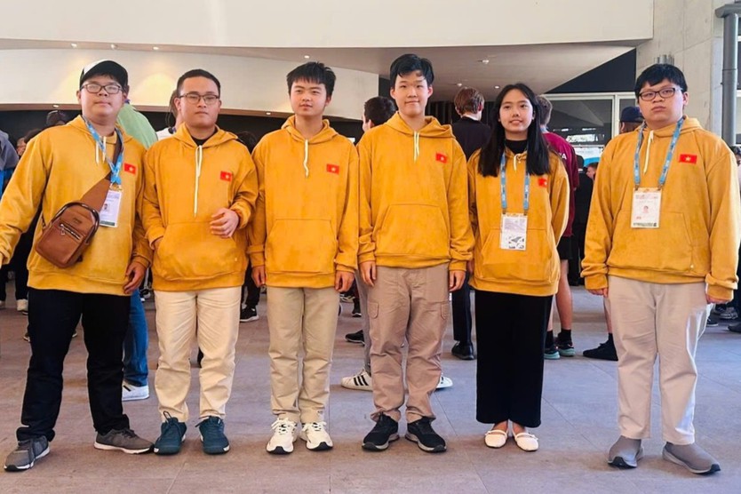 Học sinh Việt Nam giành 2 HCV Olympic Toán quốc tế năm 2025 - Ảnh 1.