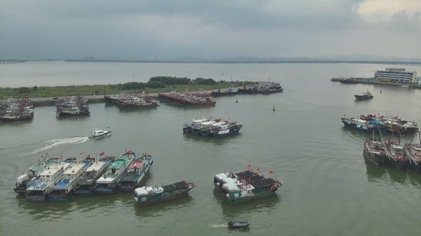 Bão Wipha quét qua Philippines, hướng về phía Nam Trung Quốc - Ảnh 1.