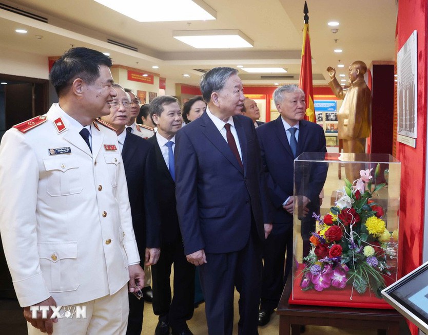 Tổng Bí thư Tô Lâm dự Lễ kỷ niệm 65 năm Ngày truyền thống ngành Kiểm sát nhân dân - Ảnh 1.