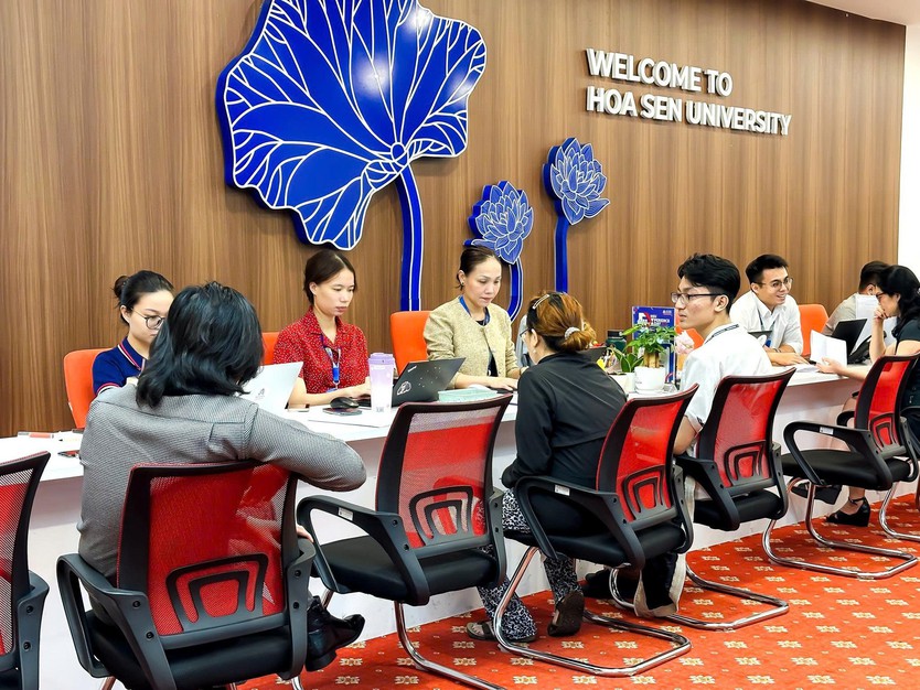 Nhiều trường đại học ở TPHCM đưa ra phương thức tuyển sinh- Ảnh 1.