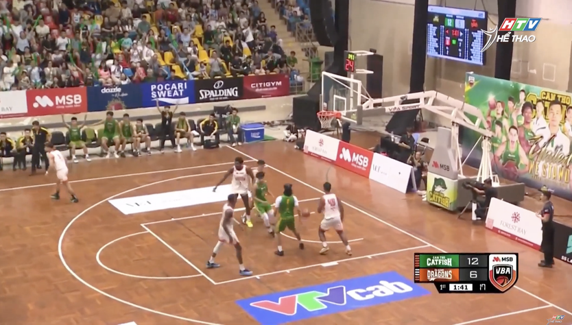 VBA 2025: Cuộc đua playoff nóng bỏng, Hà Nội Buffalo chắc chắn vé đầu tiên - Ảnh 1.