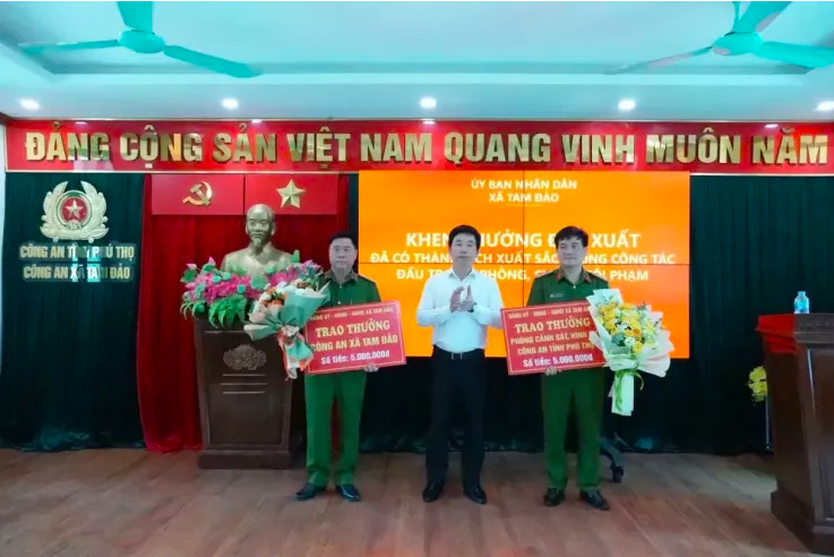 Xuống núi lúc nửa đêm, 2 cô gái bị nhóm thanh niên chặn đường xâm hại tình dục- Ảnh 1.