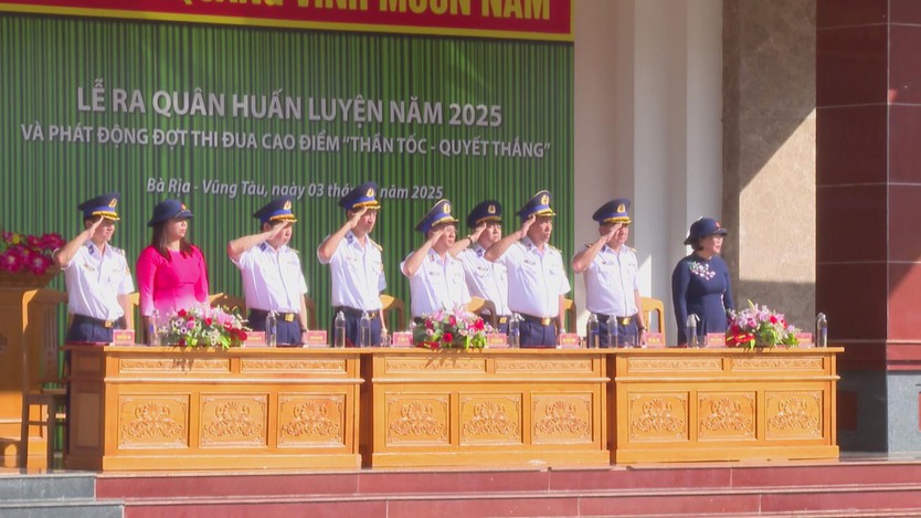 Cảnh sát biển Vùng 3 rút kinh nghiệm công tác huấn luyện giai đoạn 1 năm 2025 - Ảnh 3.