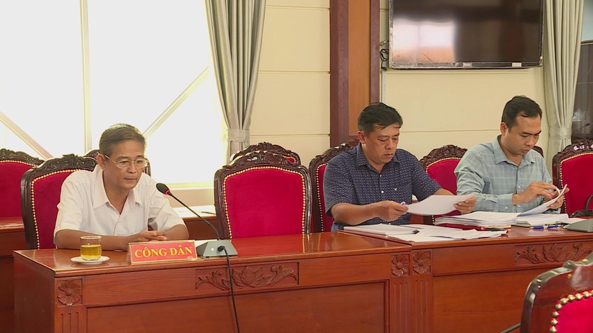 Đoàn ĐBQH TP.HCM tiếp công dân liên quan cấp giấy chứng nhận quyền sử dụng đất - Ảnh 1.