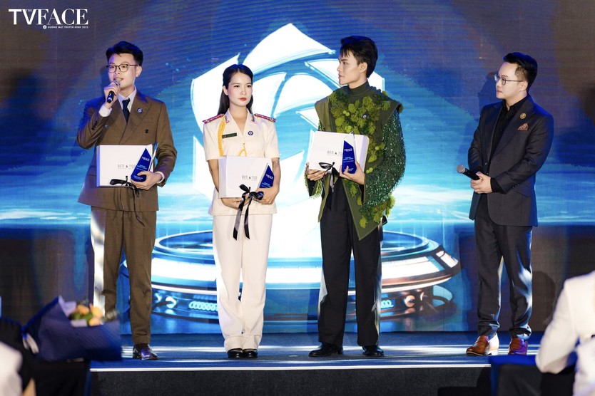 Chàng trai Hà Nội "lần đầu đi máy bay" để chạm tới giấc mơ The TVFACE- Ảnh 5.