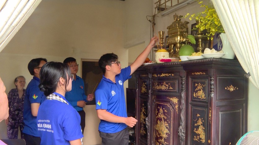 Kể chuyện lịch sử bên mâm cơm nghĩa tình - Ảnh 4.