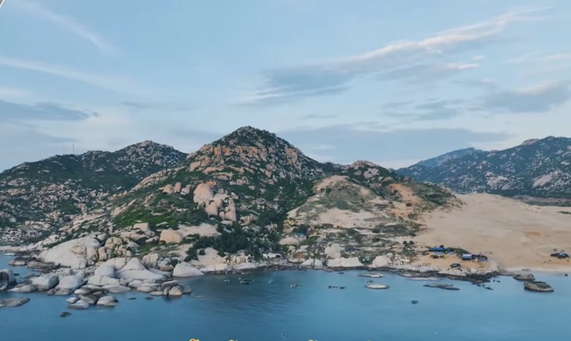 Đón bình minh tại Mũi Dinh - Khám phá vùng biển hoang sơ tại Khánh Hòa - Ảnh 1.