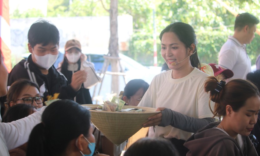 Gần 800 triệu đồng được trao trong ngày ghi hình đầu tiên tại Đà Nẵng  - Ảnh 2.