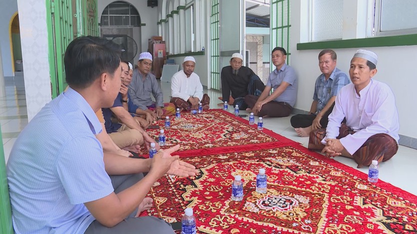Chính quyền xã mới với làng Chăm- Ảnh 2.