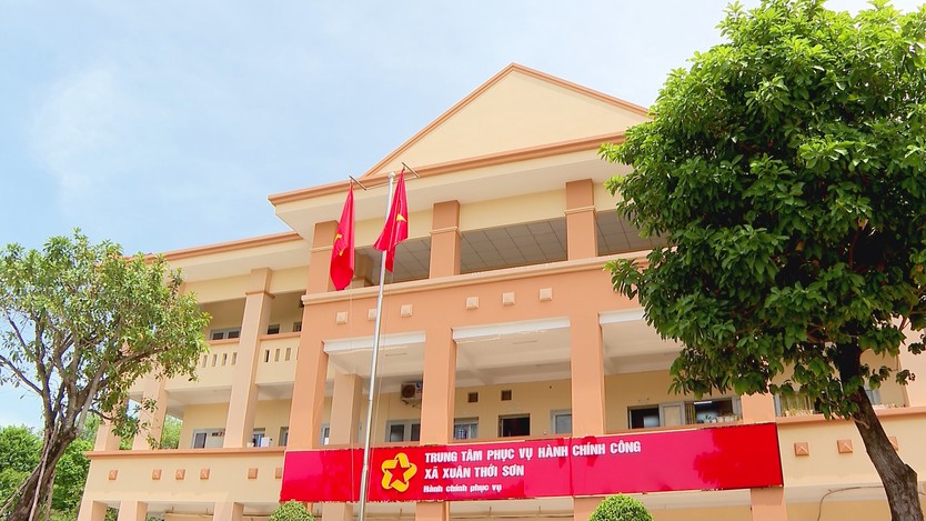 Xã Xuân Thới Sơn (TP.HCM) nỗ lực giải quyết 14 thủ tục hành chính đất đai cho người dân - Ảnh 1.