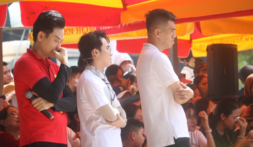 Nguyễn Tiến Linh lần đầu xuất hiện tại "Mái ấm gia đình Việt"- Ảnh 1.