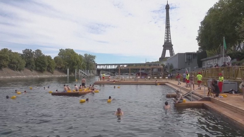 Paris hồi sinh hoạt động bơi lội trên sông Seine sau hơn một thế kỷ cấm đoán- Ảnh 1.