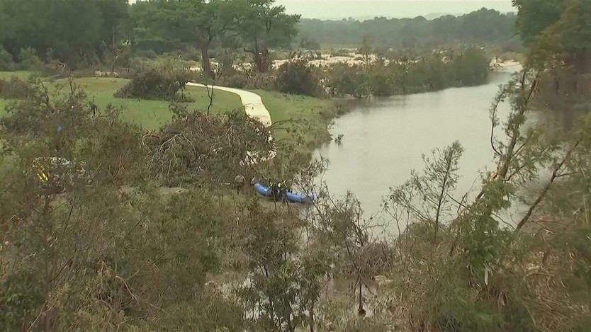 Lũ quét ở Texas, Mỹ: 82 người thiệt mạng, nguy cơ lũ quét có thể tiếp diễn - Ảnh 1.