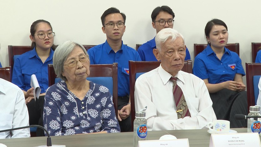 TP.HCM tổ chức lễ tri ân cán bộ ngoại giao lão thành nhân kỷ niệm 80 năm Quốc khánh và 50 năm thành lập Sở Ngoại vụ  - Ảnh 4.