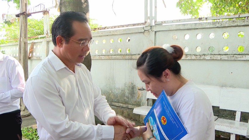 TP.HCM tổ chức hỗ trợ bước đầu cho gia đình các nạn nhân và khẩn trương điều tra vụ cháy chung cư Độc lập- Ảnh 12.