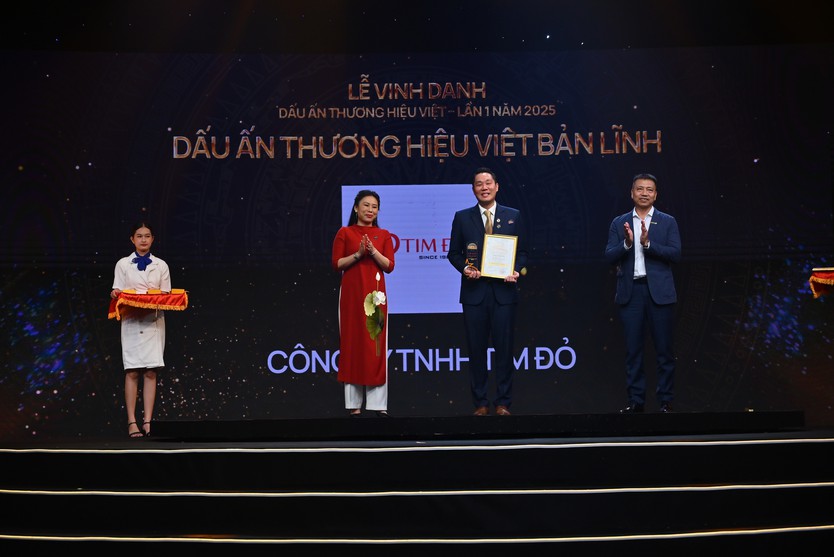 Lễ Vinh danh Dấu ấn Thương hiệu Việt 2025: Khởi trình vinh quang của doanh nghiệp Việt- Ảnh 41.