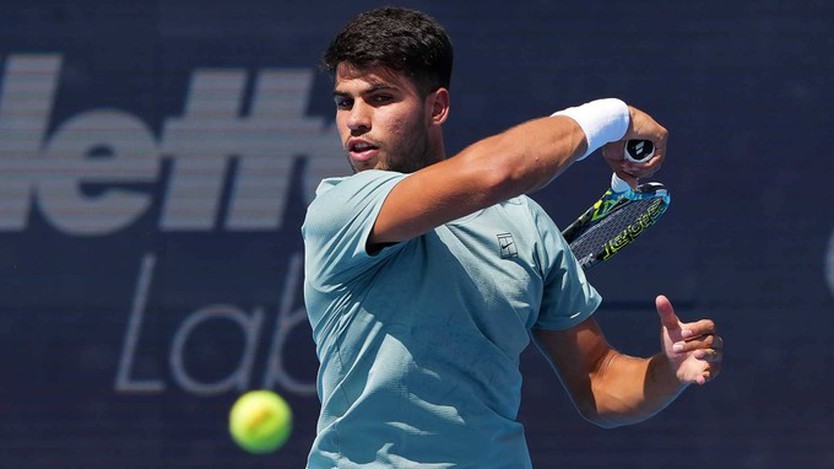 Carlos Alcaraz nhọc nhằn trong trận ra quân tại Cincinnati Open - Ảnh 1.