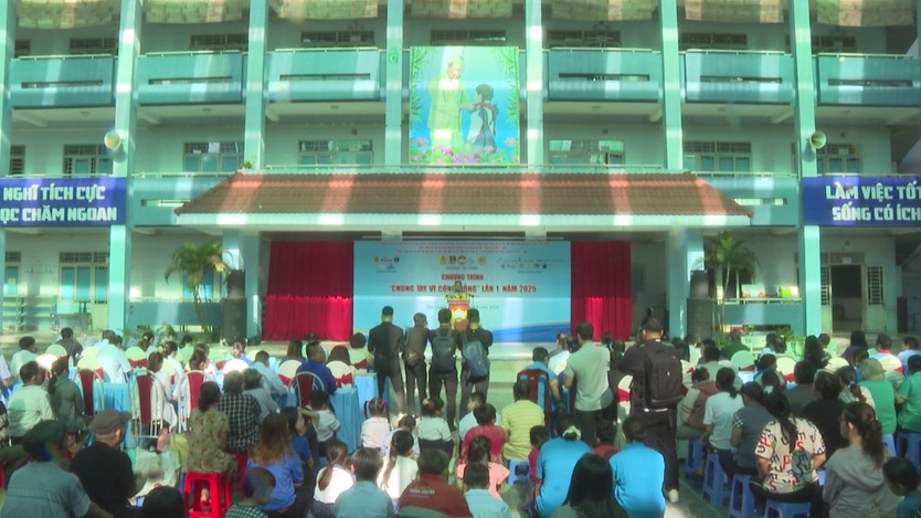 Chung tay, đồng lòng, đoàn kết vì người dân có hoàn cảnh khó khăn - Ảnh 7.