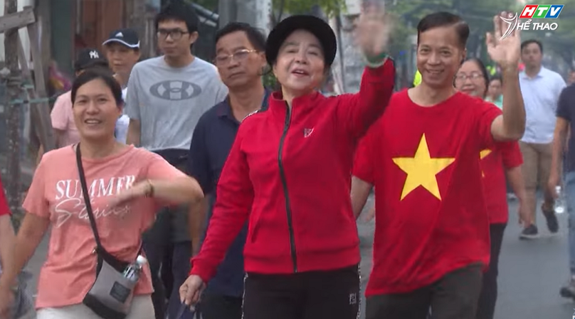 Đi bộ đồng hành Chào mừng Đại hội đại biểu Đảng bộ Phường Gia Định - Ảnh 1.