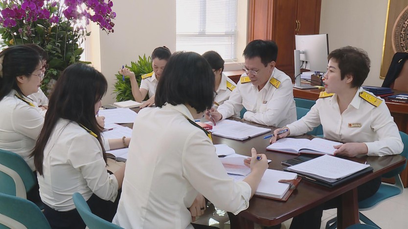 Nhiều cửa hàng chỉ nhận tiền mặt, người mua bất tiện giữa thời số hóa - Ảnh 7.