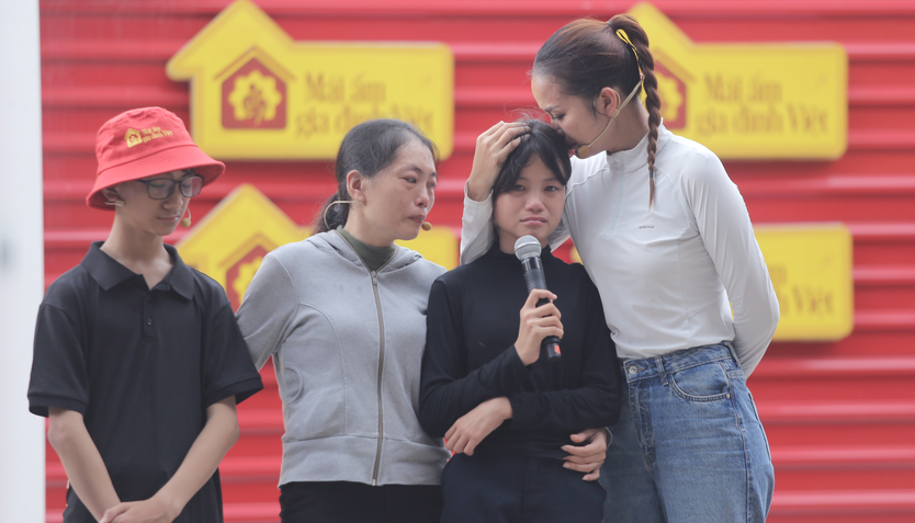 "Mái ấm gia đình Việt" mang yêu thương đến với trẻ em Thanh Hóa - Ảnh 1.