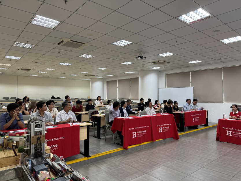 Đào tạo Logistics hoàn toàn bằng tiếng Anh: Kỳ vọng "đón đầu" kỷ nguyên mới của Đại học Hồng Bàng - Ảnh 2.