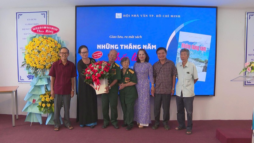 Ra mắt truyện ký "Những năm tháng khốc liệt": Hồi ức chân thực của cựu tù Côn Đảo- Ảnh 1.