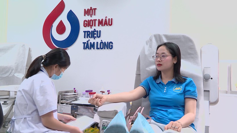 Giọt hồng yêu thương từ thành phố mang tên Bác - Ảnh 2.