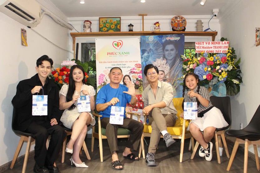 4 thế hệ cải lương quy tụ trong minishow nghệ sĩ Thanh Long - Ảnh 9.