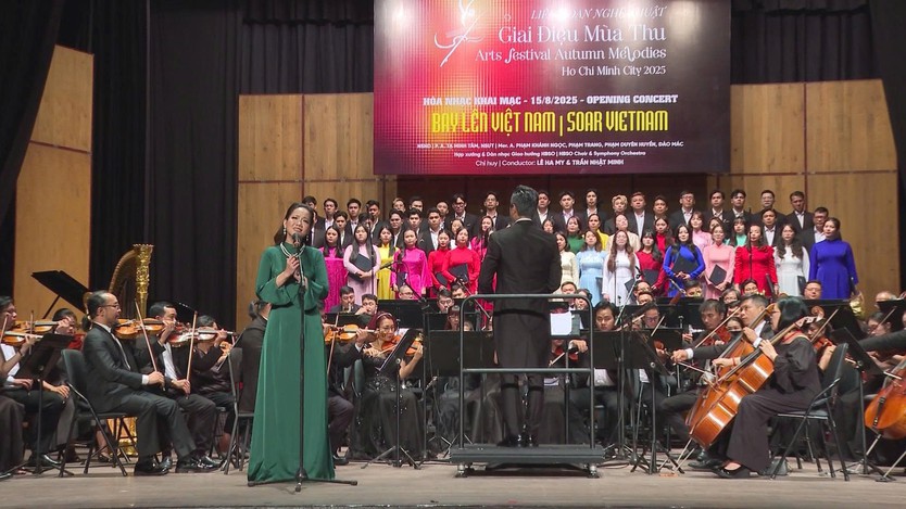 Liên hoan “Giai điệu mùa Thu” 2025: Đêm khai mạc khẳng định vị thế âm nhạc hàn lâm Việt Nam - Ảnh 6.