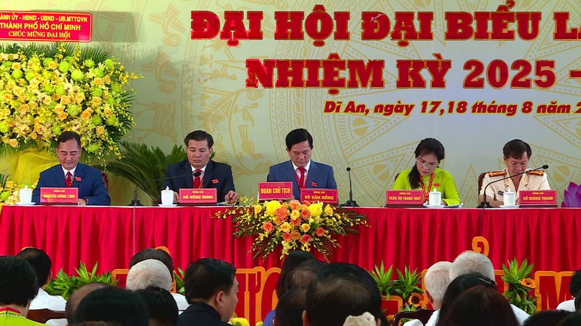 Đại hội Đại biểu Đảng Bộ phường Dĩ An lần thứ I, nhiệm kỳ 2025 - 2030 - Ảnh 4.