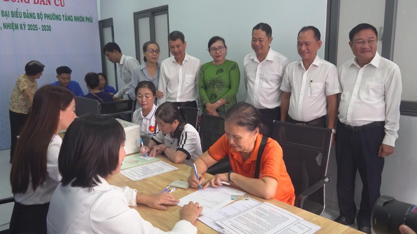 Khánh thành và công bố các công trình chào mừng Đại hội Đảng bộ phường Tăng Nhơn Phú - Ảnh 3.